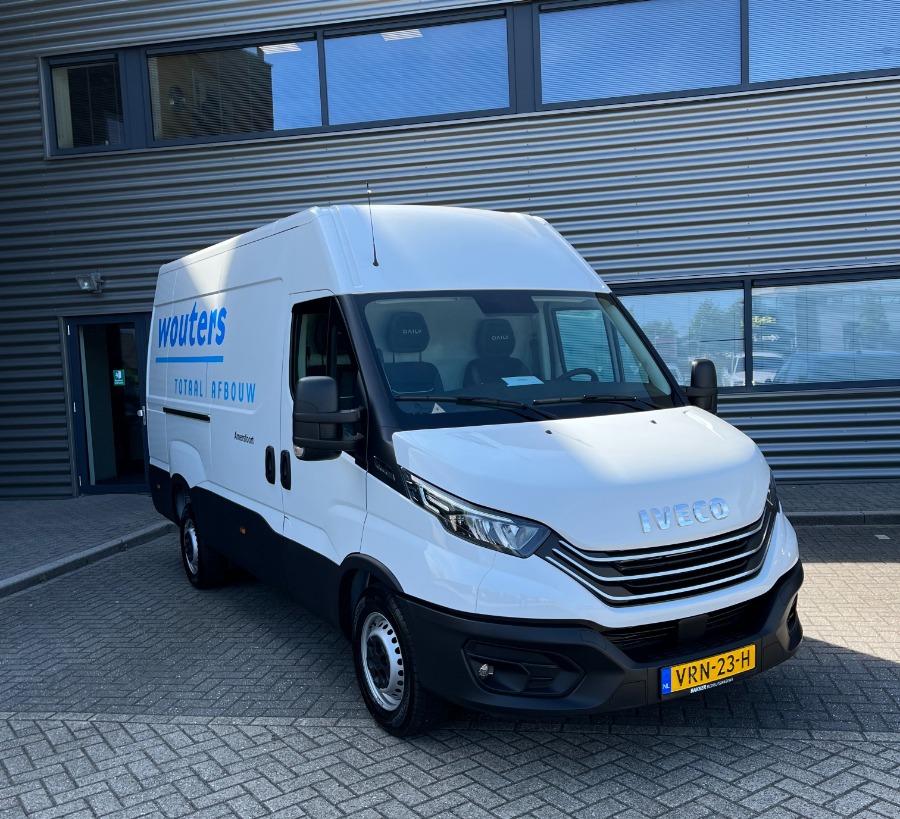 20220906_Iveco_900.jpg