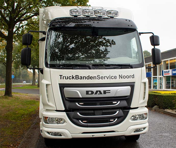 DAF LF bakwagen; volledig ingerichte mobiele werkplaats 