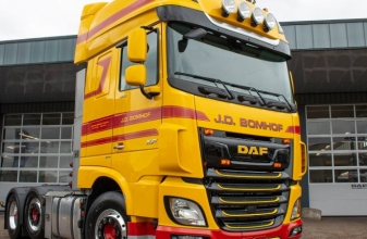 JD Bomhof met DAF XF